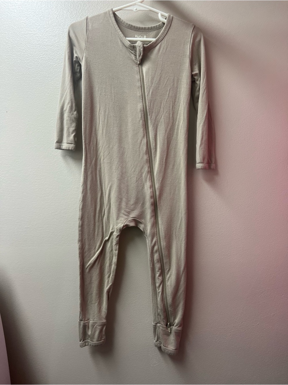 Kyte Baby Zipper Romper Beige Size 4T
